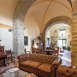 Life Abbazia San Faustino מלון Carpini